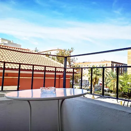 Homestay Bright And Quiet Near The Beach